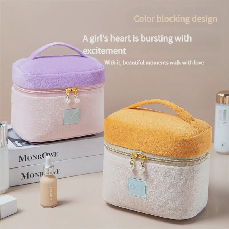 Portable Flannel Cosmetic Organizer