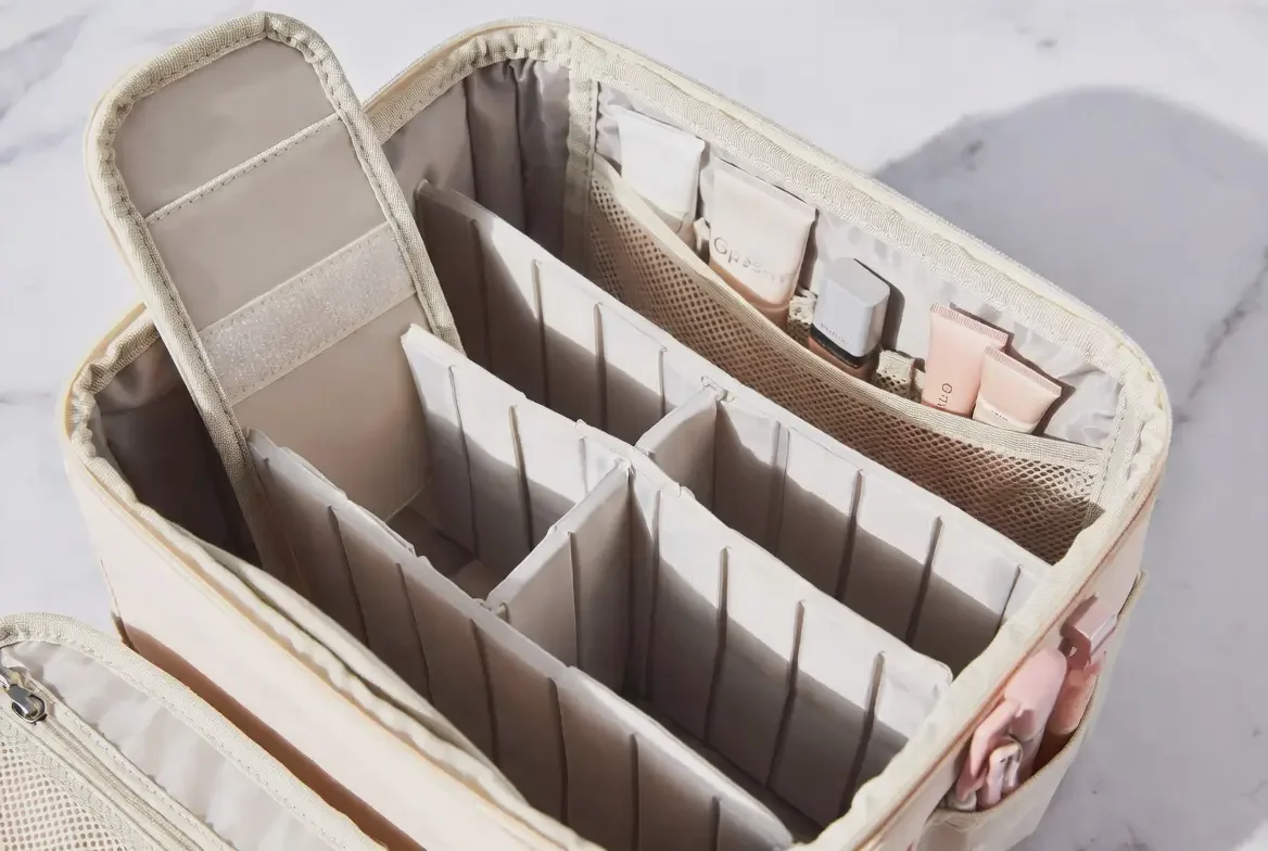 adjustable dividers travel makeup bag